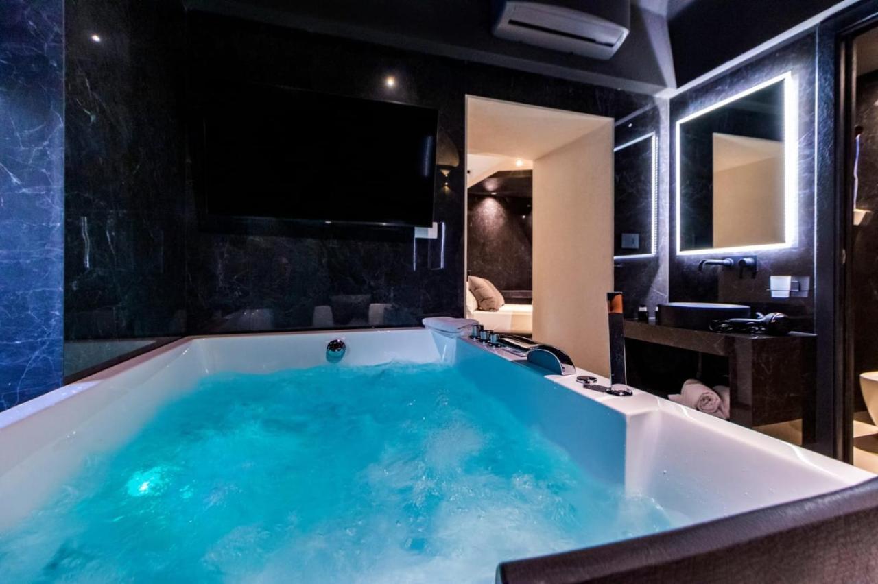 4 Suites " Unconventional Living Rooms " Катания Экстерьер фото