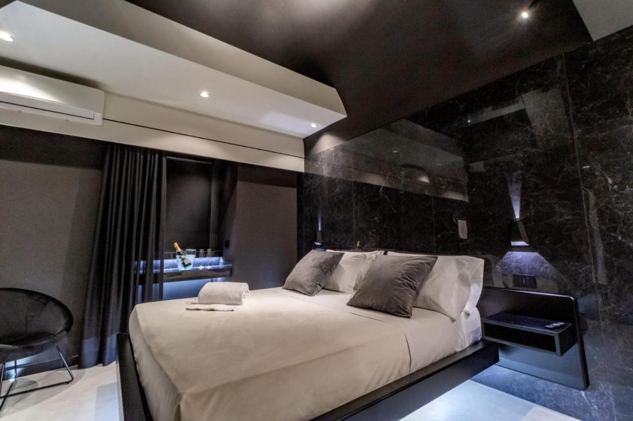 4 Suites " Unconventional Living Rooms " Катания Экстерьер фото