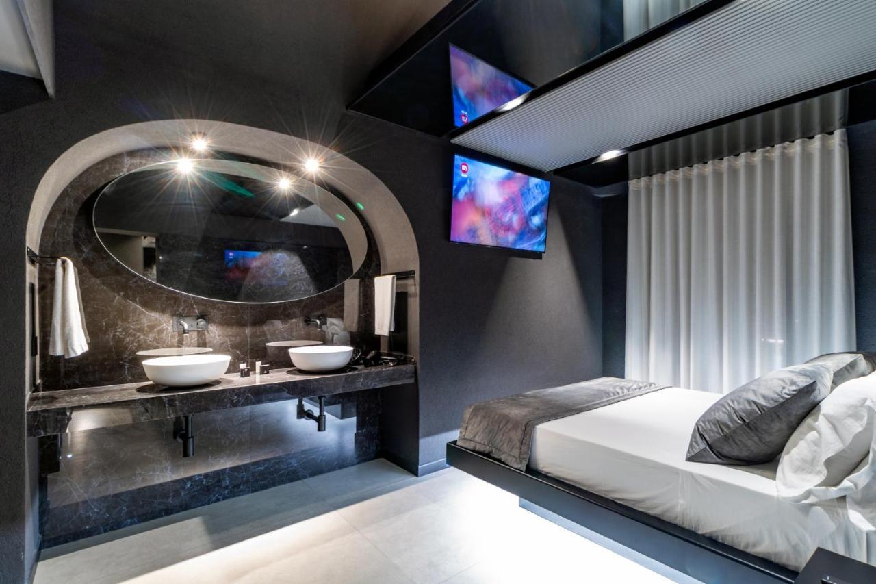 4 Suites " Unconventional Living Rooms " Катания Экстерьер фото
