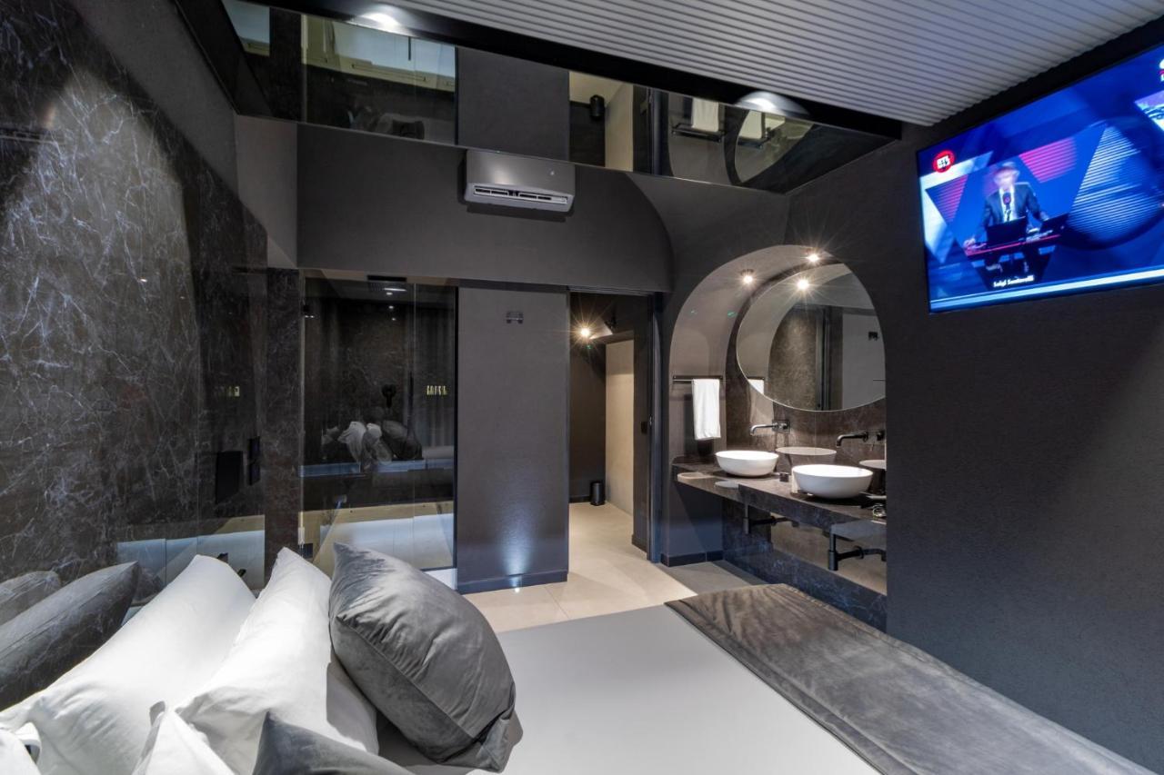 4 Suites " Unconventional Living Rooms " Катания Экстерьер фото