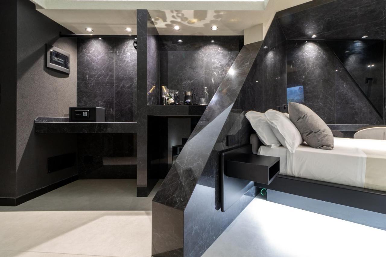4 Suites " Unconventional Living Rooms " Катания Экстерьер фото