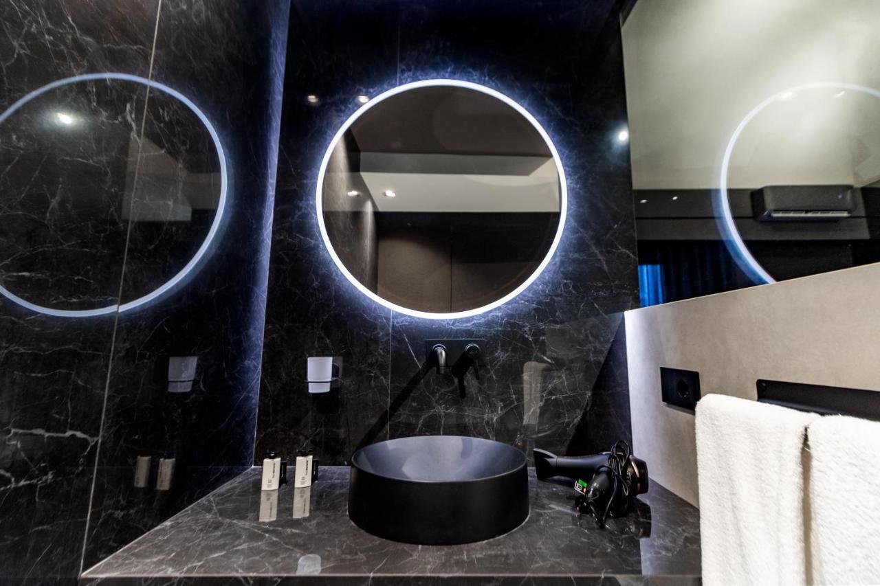 4 Suites " Unconventional Living Rooms " Катания Экстерьер фото