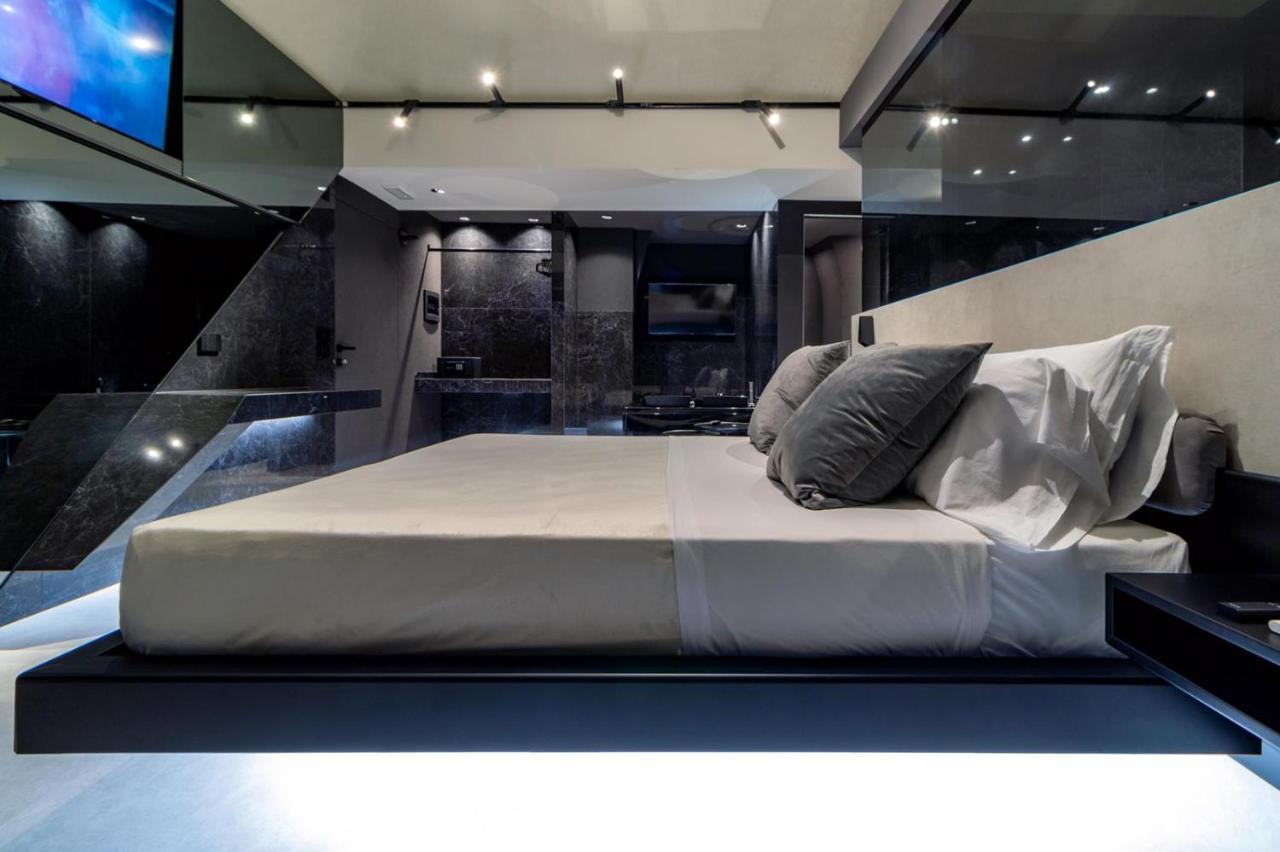 4 Suites " Unconventional Living Rooms " Катания Экстерьер фото