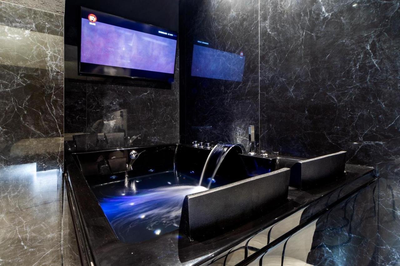 4 Suites " Unconventional Living Rooms " Катания Экстерьер фото