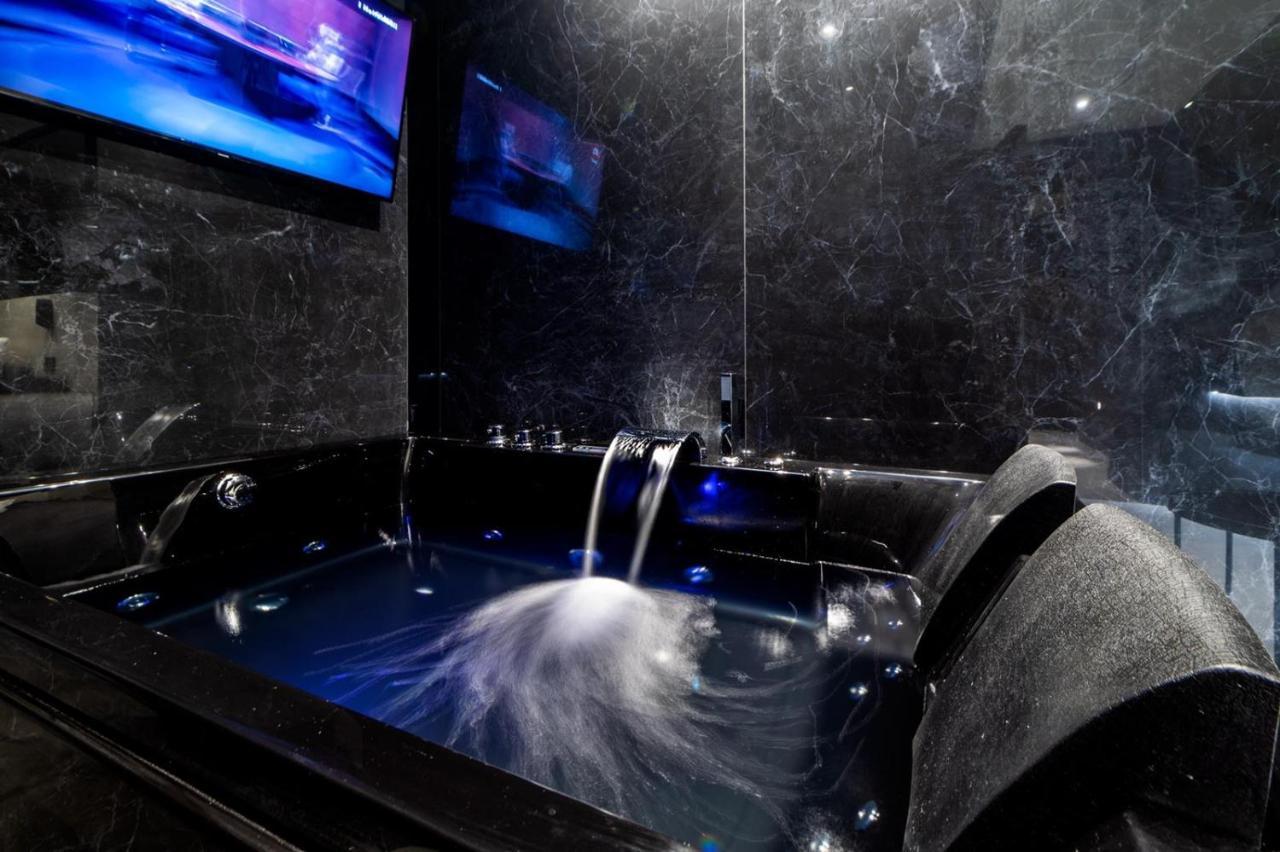 4 Suites " Unconventional Living Rooms " Катания Экстерьер фото