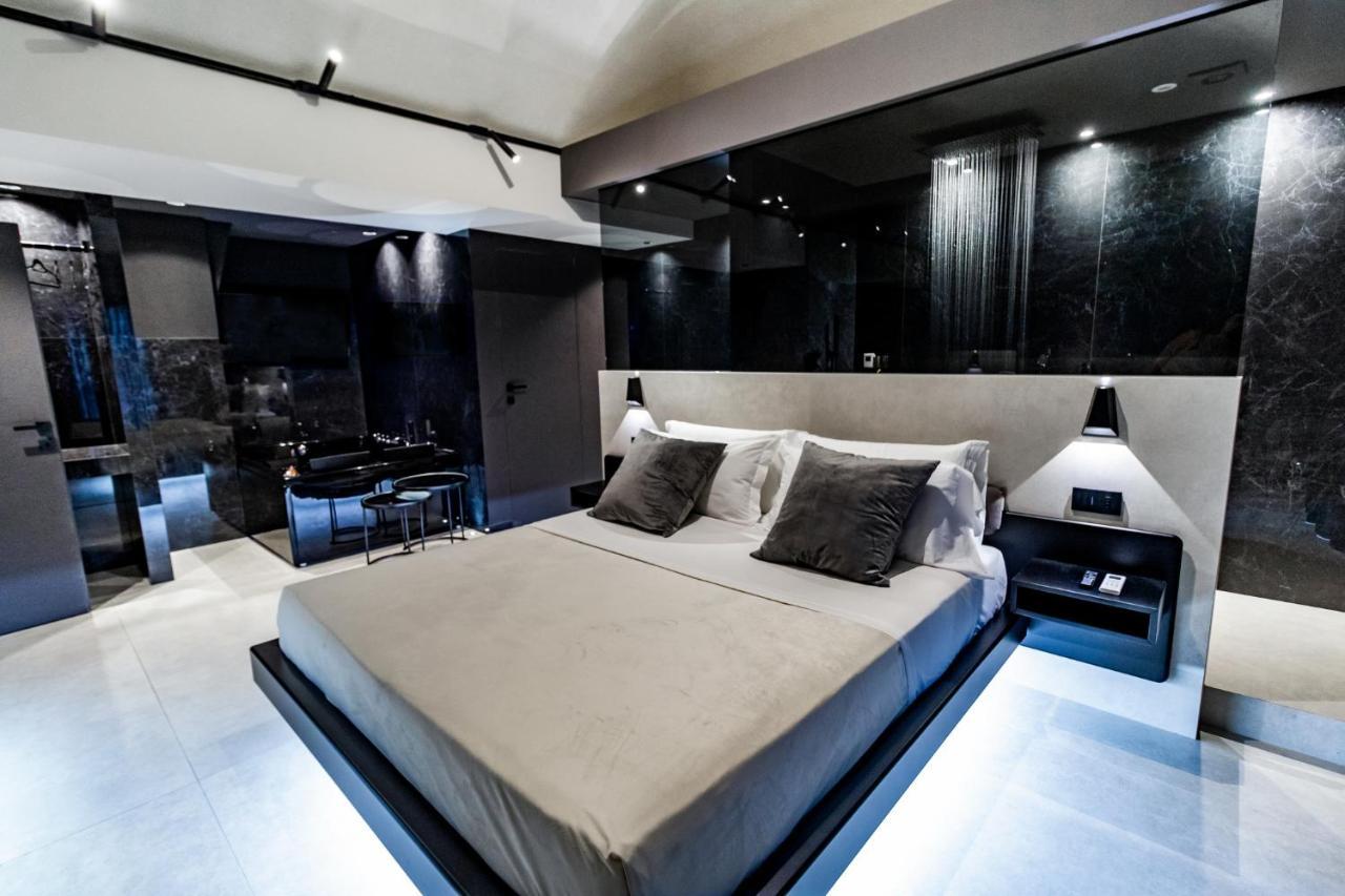 4 Suites " Unconventional Living Rooms " Катания Экстерьер фото