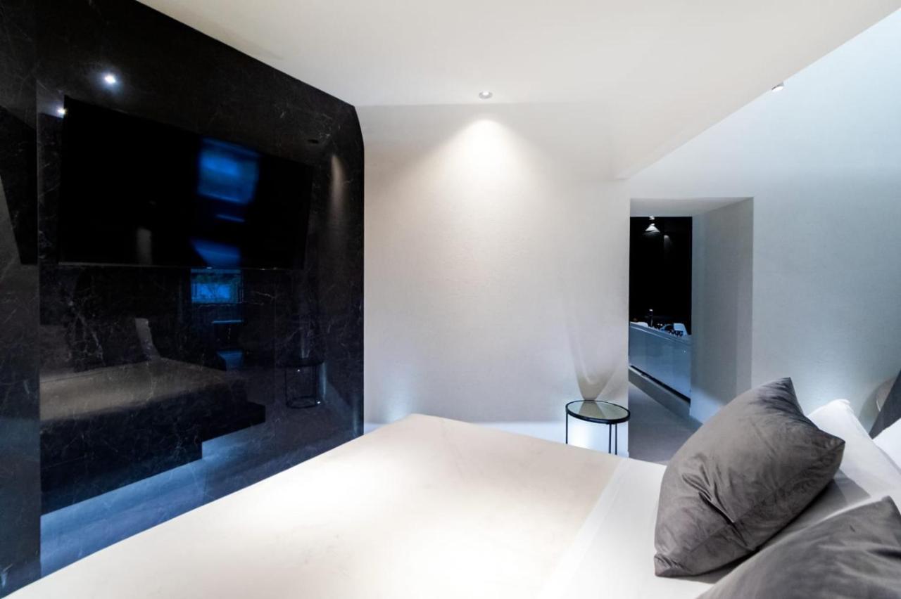 4 Suites " Unconventional Living Rooms " Катания Экстерьер фото