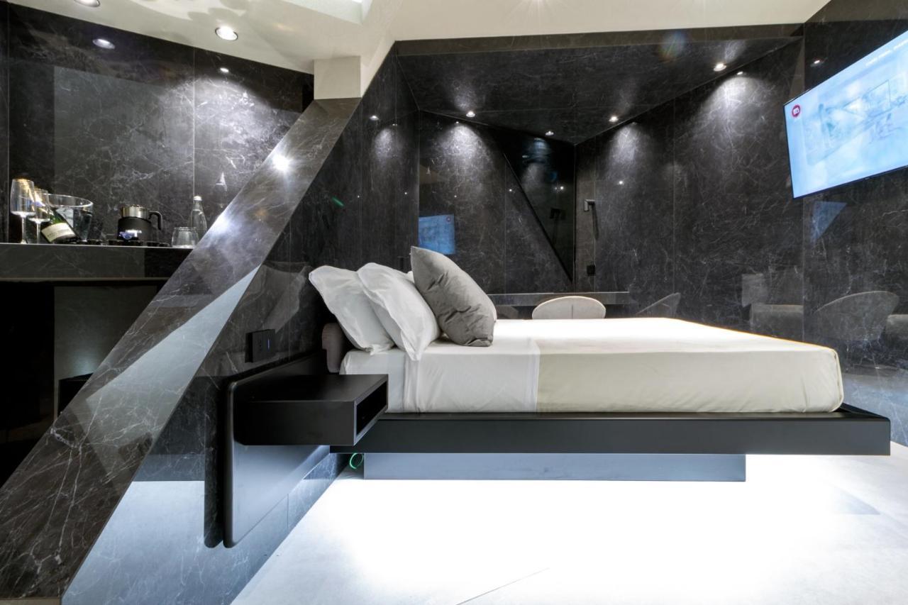 4 Suites " Unconventional Living Rooms " Катания Экстерьер фото